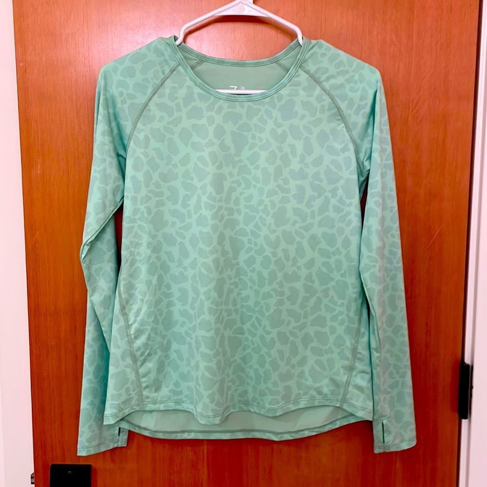 Mint green patterned Z by Zella girls youth long sleeve tee size 12-14 (M-L)